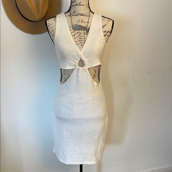 NEW White Knit Swim Coverup Size Medium - Picture 1 of 8